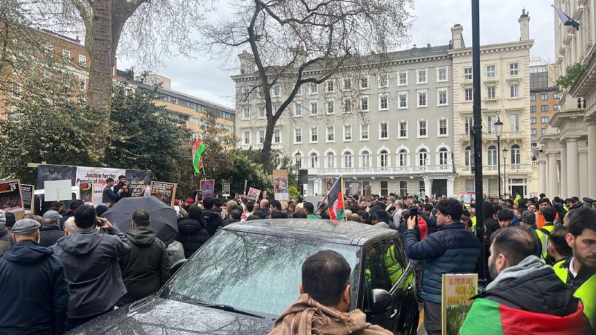 Afghan protest in London against Pakistan strikes on Afghanistan